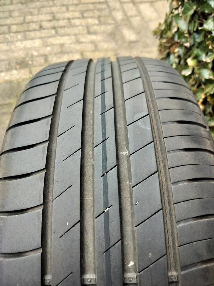 4x Goodyear EfficientGrip Performance 225/45 R17, Autos : Pièces & Accessoires, Pneus & Jantes, Pneu(s), Pneus été, Véhicule de tourisme