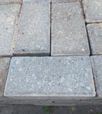 Gratis aangeboden: 1m³ betonklinkers - GERESERVEERD, Tuin en Terras, Ophalen, Beton, 10 m² of meer, Klinkers