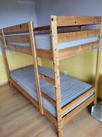 Houten stapelbed IKEA Mydal + 2 matrassen Huglo (90*200), Enlèvement, Comme neuf, Lits superposés
