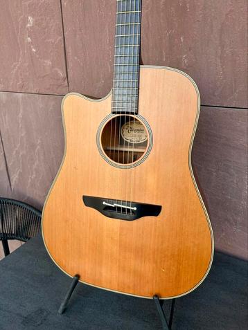 Takamine EN10C-LH inclusief koffer (lefty) beschikbaar voor biedingen
