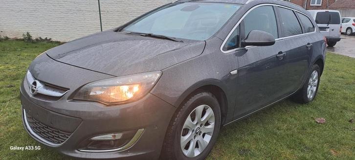 Opel astra break.1.6 diesel euro 6b.2015. roul très bien, Auto's, Opel, Bedrijf, Astra, ABS, Achteruitrijcamera, Airbags, Airconditioning