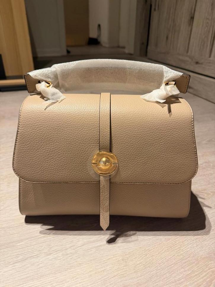 Coccinelle schoudertas, Handtassen en Accessoires, Tassen | Damestassen, Nieuw, Beige, Ophalen