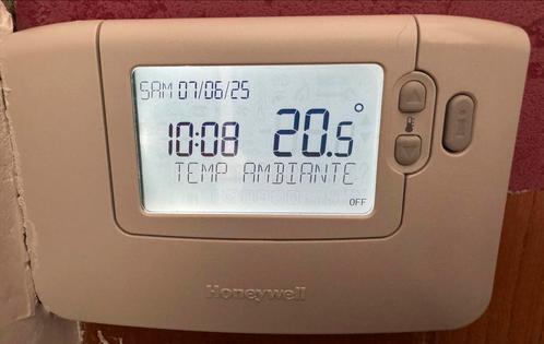 2 vannes / Thermostat Honeywell, Doe-het-zelf en Bouw, Thermostaten, Zo goed als nieuw, Ophalen