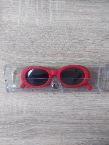 Rode zonnebril voor kinderen van 1-5 jaar oud
