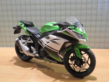 Kawasaki Ninja green/white 1:12 605306 beschikbaar voor biedingen