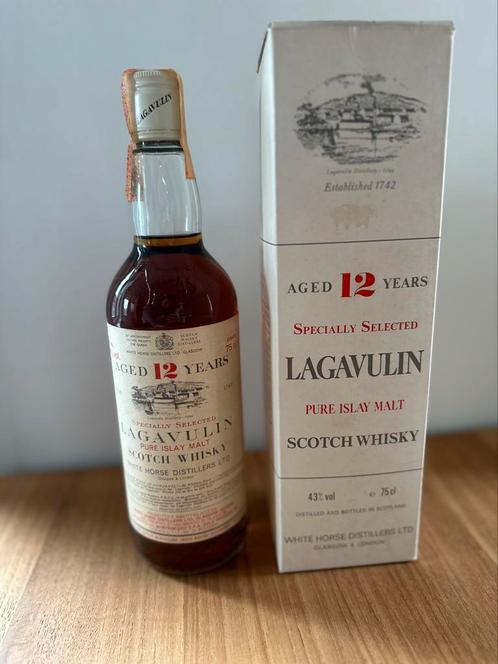 Lagavulin 12 year old white horse early 80’s/ Montenegro imp, Collections, Vins, Comme neuf, Enlèvement ou Envoi
