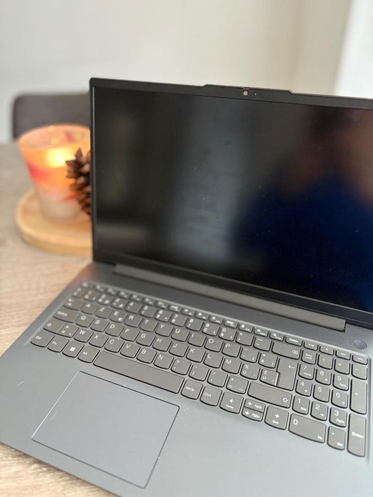 Medion Laptop, Computers en Software, Windows Laptops, Zo goed als nieuw, 17 inch of meer, SSD, 8 GB, Azerty, Ophalen