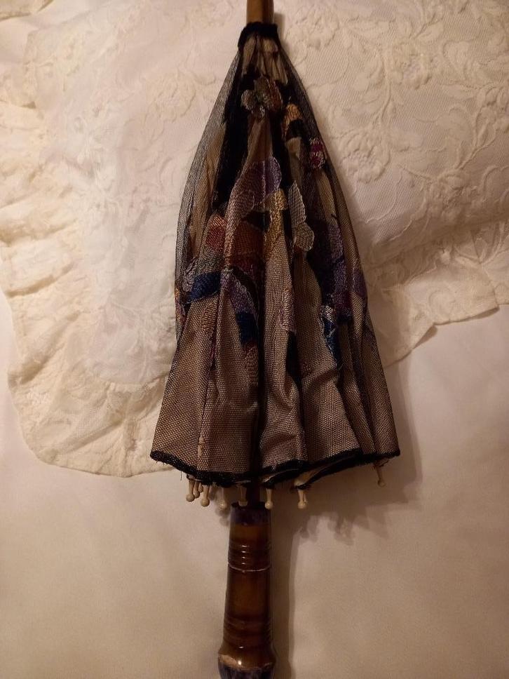 Antiek Victoriaanse Parasol , Zéér Speciaal Jaar 1880, Antiek en Kunst, Curiosa en Brocante, Ophalen of Verzenden