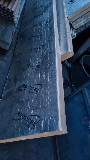 8 tal isolatieplaten beschikbaar voor biedingen