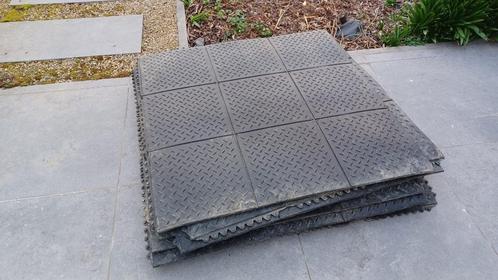 12 rubberen matten 90x90 vierkant opp 9,72 m² bijna nieuw, Doe-het-zelf en Bouw, Overige Doe-Het-Zelf en Bouw, Zo goed als nieuw