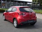 Mazda 2 Skyactiv 1.5i Benzine Euro6 1Eig Airco Navi CarPlay!, Auto's, Stof, 4 cilinders, Bedrijf, Stadsauto