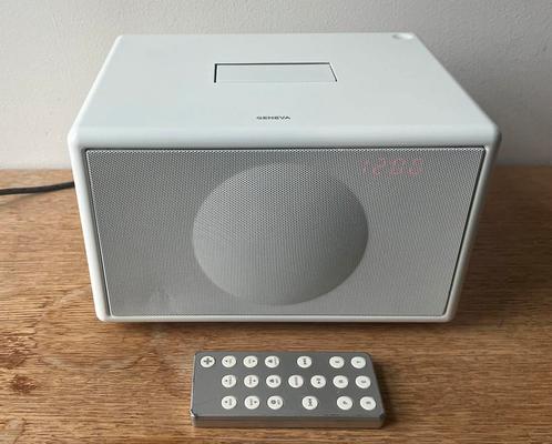 Système audio Geneva avec DAB+ et radio-réveil, TV, Hi-fi & Vidéo, Lecteurs Mp3 | Marques Autre, Reconditionné, Enlèvement ou Envoi