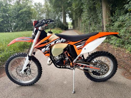 KTM 125 exc 2 temps permi B 90 H 2900km, Motos, Motos | KTM, Particulier, Enduro, jusqu'à 11 kW, 1 cylindre, Enlèvement