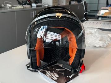 Vespa Granturismo helm beschikbaar voor biedingen