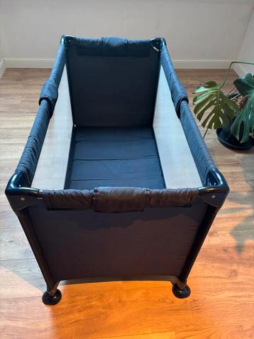 Reisbed beschikbaar voor biedingen