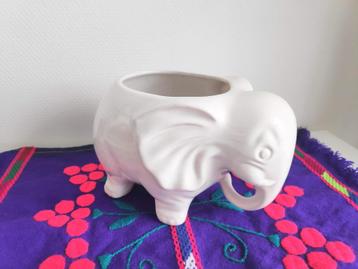 Cache-pot éléphant en céramique vintage