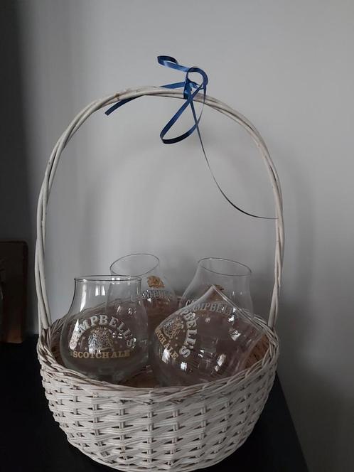 Set van 4 oude CAMPBELL'S glazen in geschenkmand, Verzamelen, Glas en Drinkglazen, Zo goed als nieuw, Ophalen of Verzenden