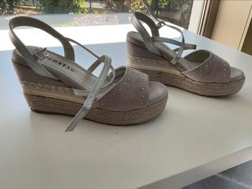 Sandalen maat 38 beschikbaar voor biedingen