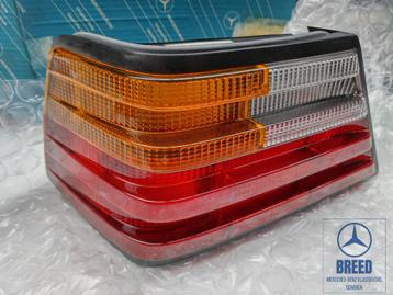 NOS achterlicht links compleet Hella voor Mercedes-Benz W124 beschikbaar voor biedingen