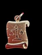 PENDENTIF PARCHEMIN BALANCE EN OR 18 CARATS, Neuf, Or, Or, Autres représentations
