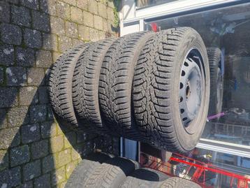 Winterbanden op velg 185/65 R15 88T nokia WR D4, Auto-onderdelen, Banden en Velgen, Ophalen, Gebruikt, 15 inch, Velg(en)