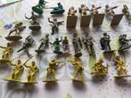 28 verschillende soldaten in plastic., Verzamelen, Poppetjes en Figuurtjes, Ophalen, Zo goed als nieuw