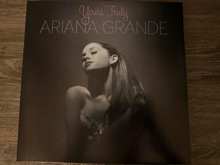 Yours Truly (10th Anniversary Edition), Cd's en Dvd's, Vinyl Singles, Zo goed als nieuw, Ophalen