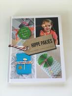 Boek_Hippe pakjes, Boeken, Nieuw, Ophalen of Verzenden, Katrien Van de Steene; Stefanie Faveere, Overige onderwerpen