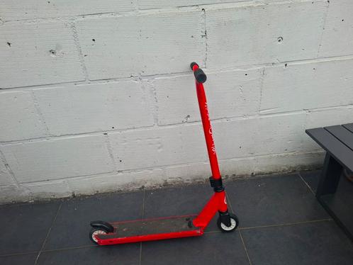 Rode stuntstep – nog in topvorm!, Fietsen en Brommers, Steps, Gebruikt, Overige typen, Ophalen