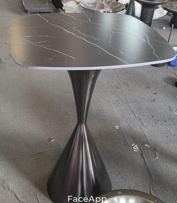 Table horeca beschikbaar voor biedingen