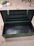 Legerkisten, Enlèvement