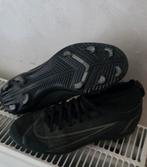 Chaussures de football Nike taille 35,5, Enfants & Bébés, Enlèvement, NIKE, Chaussures de sport