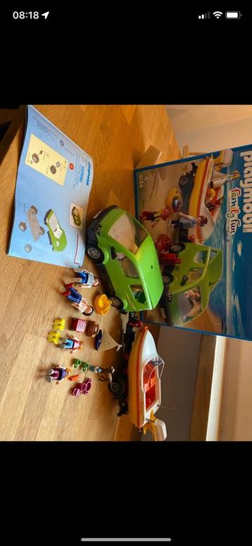Playmobil Family Fun car avec bateau 