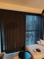 Jaloezie zwart, Enlèvement, Noir