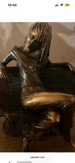 Beeld dame zittend op bank, Antiek en Kunst, Antiek | Brons en Koper, Ophalen, Brons