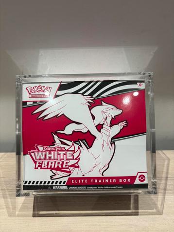 White Flare Elite Trainer Box Reshiram Pokemon Black & White beschikbaar voor biedingen