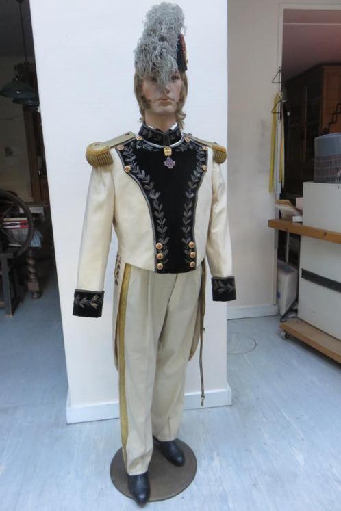 Uniform voor ridder  Heilige Graf van Jeruzalem, Verzamelen, Militaria | Algemeen, Overige soorten, Kleding of Schoenen, Ophalen