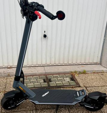 Trottinette punk pro 2025  beschikbaar voor biedingen
