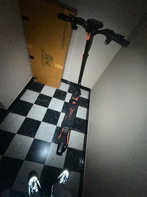 Kukirin g2 pro MOET WEG!, Fietsen en Brommers, Steps, Zo goed als nieuw, Ophalen