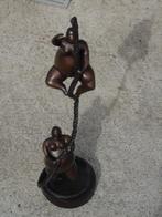Bronzen beeld 2 dikke vrouwen aan het touw, Ophalen, Nieuw, Overige materialen, Abstract beeld