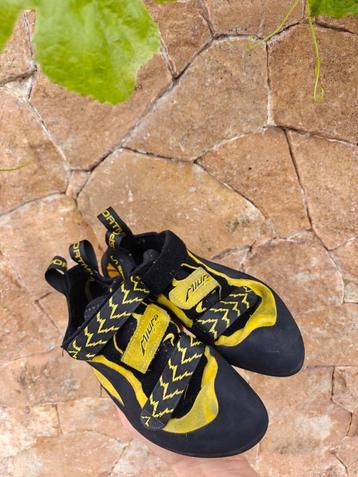 La Sportiva Miura VS maat 44 beschikbaar voor biedingen