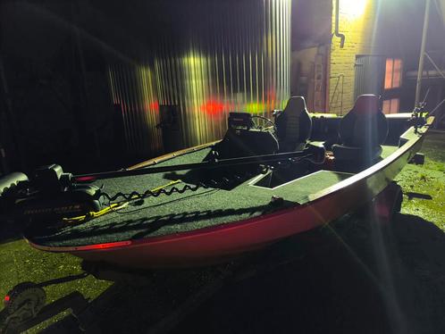Complete roofvisboot, Watersport en Boten, Hengelsport | Roofvissen, Zo goed als nieuw, Complete set, Ophalen of Verzenden