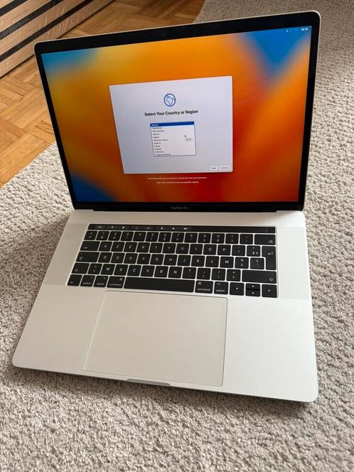 MacBook Pro 15” (2017, Touch Bar), Computers en Software, Apple Macbooks, Ophalen