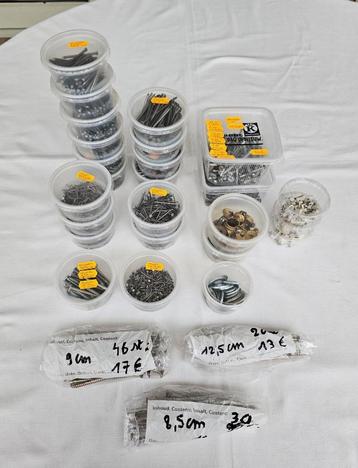 Vele nagels en schroeven - nieuw beschikbaar voor biedingen