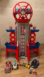 Paw Patrol grote toren + 3 wagentjes + diverse karakters, Kinderen en Baby's, Speelgoed | Actiefiguren, Ophalen, Gebruikt