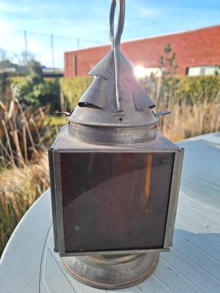 Vintage vierkante Olielamp / Koetslamp met gekleurd glas, Antiek en Kunst, Antiek | Verlichting, Ophalen of Verzenden
