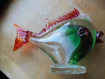 Mooie decoratieve rood groene glazen vintage vis  beschikbaar voor biedingen