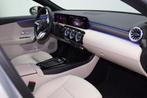 Mercedes-Benz A-Klasse 250 e *FACELIFT* Night *BEIGE LEDER*, Autos, 5 places, Cuir, Hybride Électrique/Essence, 120 kW