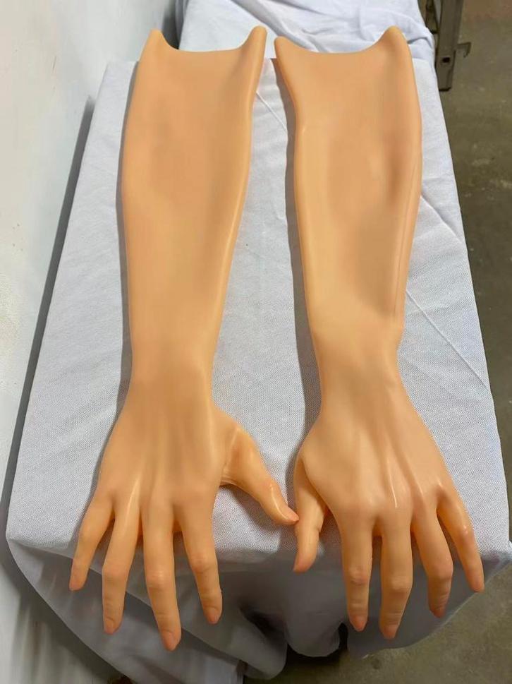 Gants féminins réalistes en silicone 60cm, Hobby & Loisirs créatifs, Couture & Fournitures, Neuf, Envoi