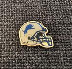 PIN - NFL - DETROIT LIOINS - AMERICAN FOOTBALL - RUGBY, Verzamelen, Verzenden, Gebruikt, Sport, Speldje of Pin